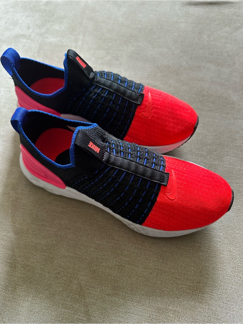 Nike Women's React Phantom Run Flyknit 2 Sneakers
